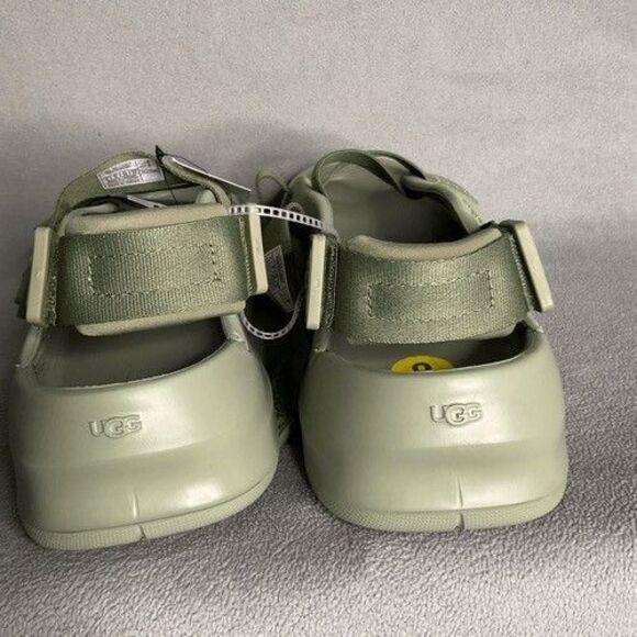 NWOB UGG 1153078 Lightweight Strappy Platform Sandals Men Size 9 Shaded Clover G